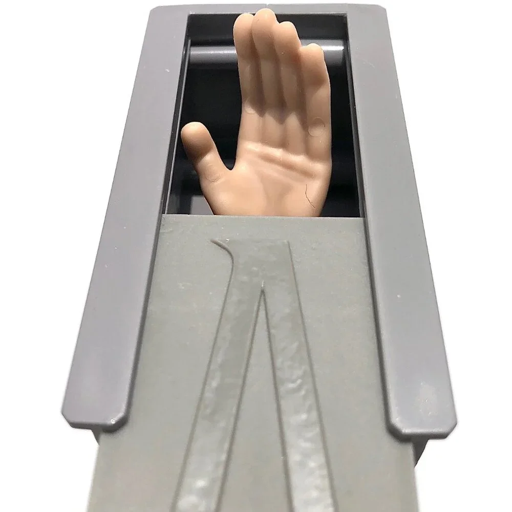 The Addams Family THING Burger King toy 2019 hand coffin Thing T. Thing Adams - Picture 2 of 16